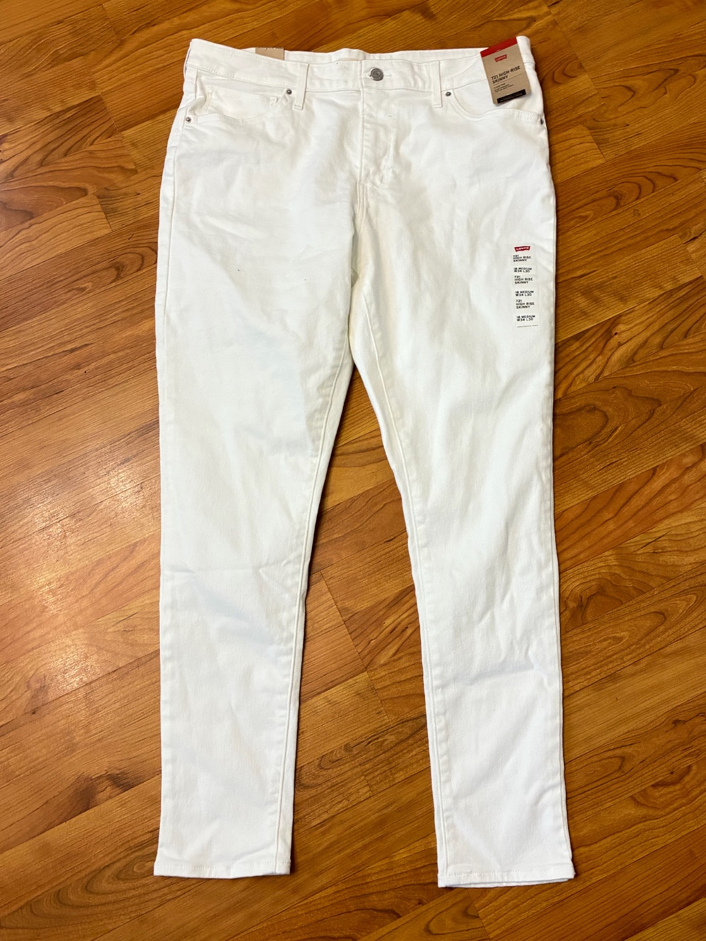 Levi’s 721 High Rise Skinny White Jeans Women’s Size 34 NWT Stretch Denim - Picture 2 of 5
